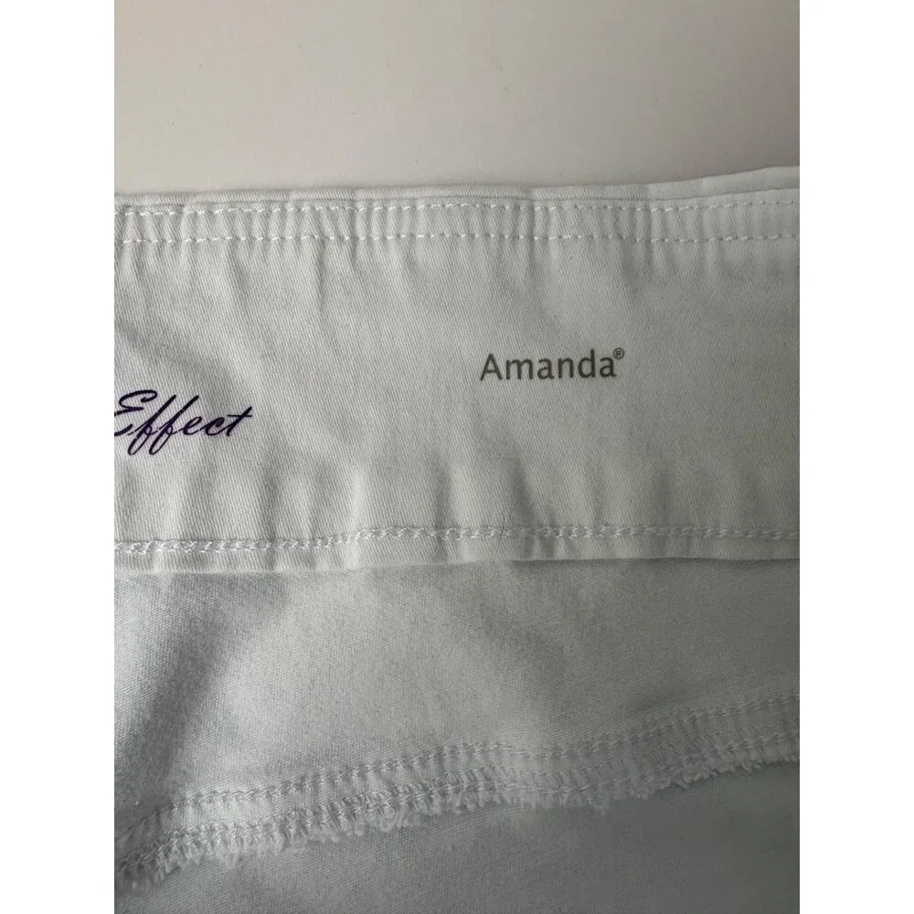 Gloria Vanderbilt Amanda White‎ Denim Shorts Size 20W All-Around Slimming Effect